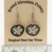 Load image into Gallery viewer, Munson - Earrings Oynx-White