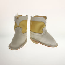 Load image into Gallery viewer, Mckee - Ittybittyboots White/Yellow