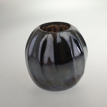 Load image into Gallery viewer, Carter - Vase Metallic Silver Vase
