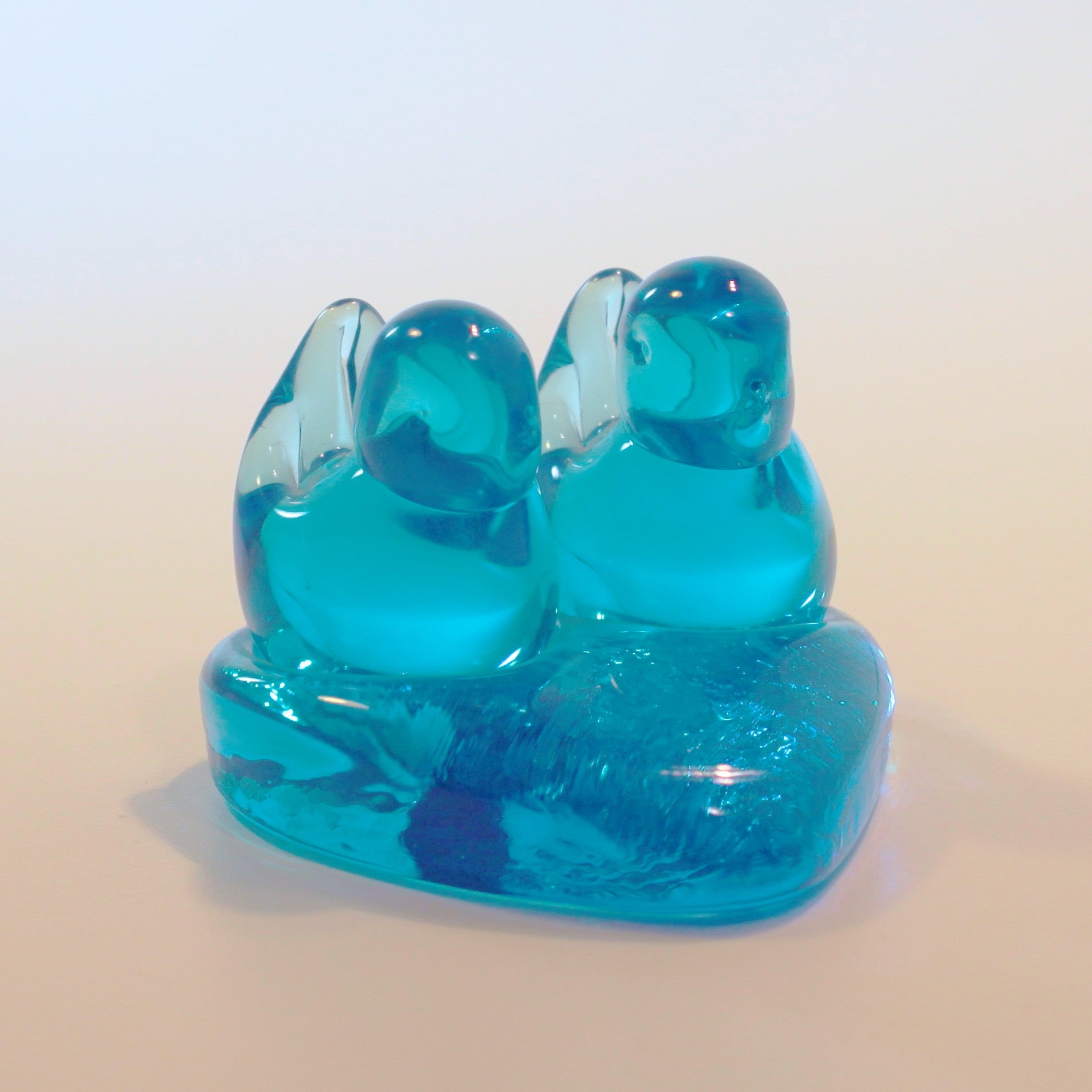 Bluebird of Happiness® Babies on Heart – Terra Studios